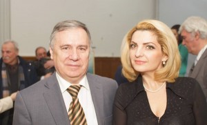 Susana Zlatan-Ciugureanu canta