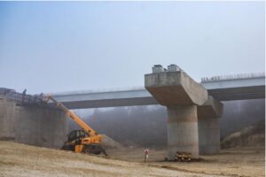 Mini-centura ocolitoare a Râmnicului intră în modernizare
